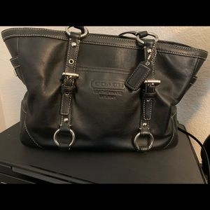 Coach Gallery  Tote Black Leather purse/handbag